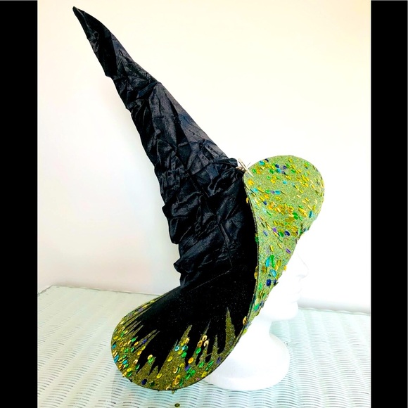 Witch hat Black & green spiders and butterfly sparkle covered broom top & bottom - Picture 11 of 15